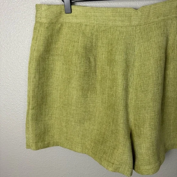 Tuckernuck High Waist Shorts in Light Green - Picture 5 of 8